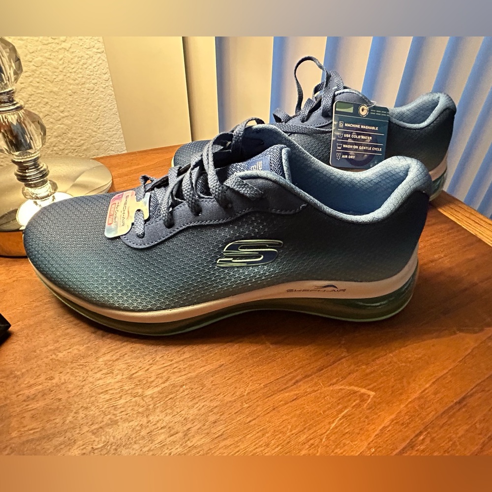 Skechers Women’s Blue Athletic Shoes Sz 7.5. - Picture 2 of 6